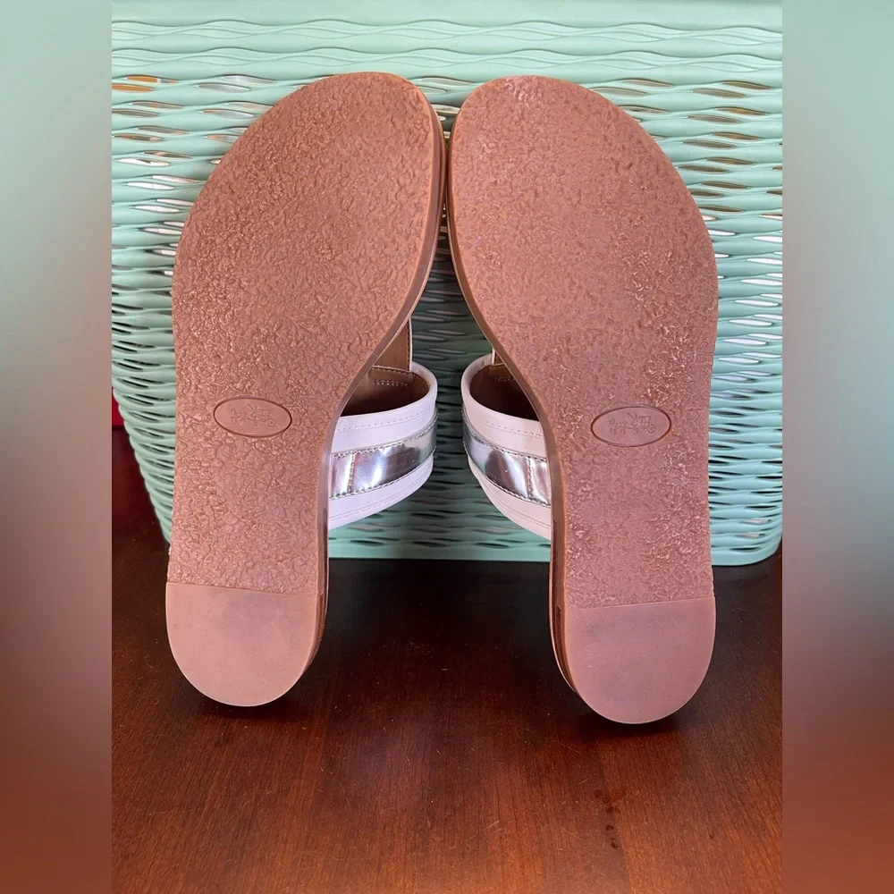 COACH Eileen Turn lock Slide Sandals Flip Flops SZ 6.5 B Color White